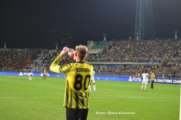 Футболист &laquo;Кайрата&raquo; &laquo;уделал&raquo; лидеров &laquo;Ливерпуля&raquo; и &laquo;Арсенала&raquo; в Лиге чемпионов