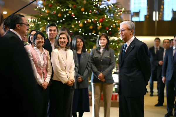 Глава государства встретился с казахстанцами в Японии