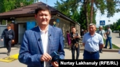Арестованный на два месяца Думан Мухаметкарим после 20 дней голодовки «чувствует себя неважно», потеряв в весе