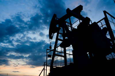 Цена нефти марки Brent опустилась ниже $98 за&nbsp;баррель, несмотря на&nbsp;блокаду Ормузского пролива