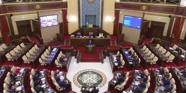 Казахстан расширяет экспорт услуг