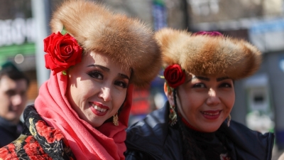 Самоходная юрта, шествие батыров и ярмарка. Празднование Наурыза в Алматы