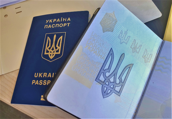 Юморист Детков заявил, что не перешел на украинский ради сохранения идентичности