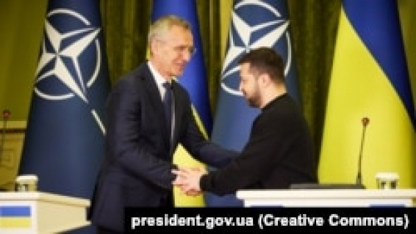 Зеленский и Столтенберг обсудили разблокирование зернового коридора