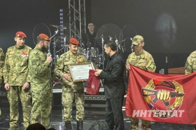 Фирдүс Тямаев махсус операция хәрбиләрен хөрмәтләде: &laquo;Бу егетләр безнең илне саклый&raquo;