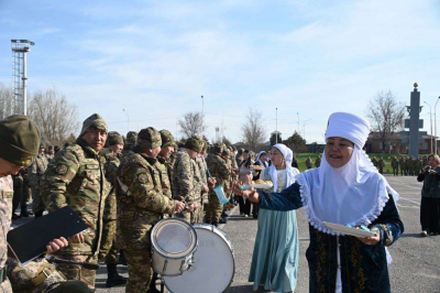 На службу – в чапане и камзоле