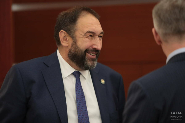 &laquo;Праздник человеческой смелости&raquo;: Песошин поздравил татарстанцев с Днем космонавтики