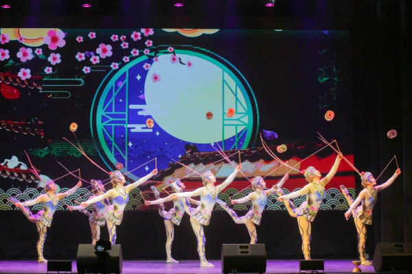 Специальный репортаж: Постоянное углубление гуманитарных обменов укрепляет фундамент дружбы Китая и России