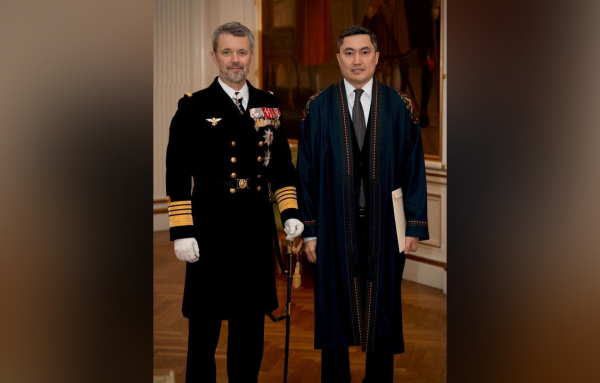 Король Дании принял верительные грамоты Посла Казахстана