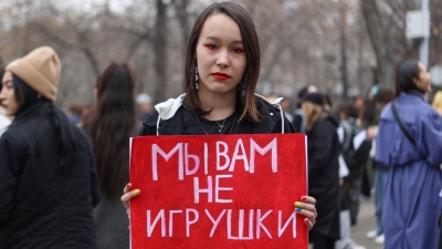 «Опредмечивание девушки». Идея обложить налогом казашек за брак с иностранцами и реакция