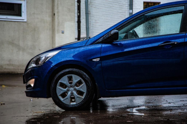 В Польше запретят парковать китайские машины возле военных объектов