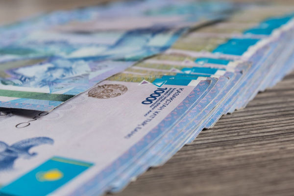 Вклады населения приближаются к 21 трлн тенге. Куда несли деньги казахстанцы?