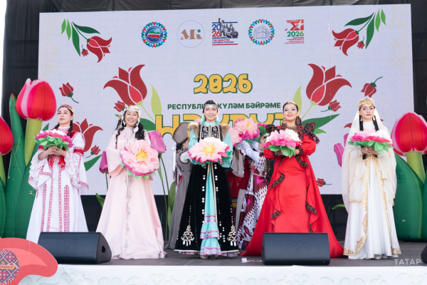 Казанда Нәүрүз: 11 мең кунак, ат чабышлары һәм артист-журналист