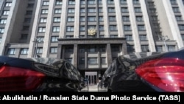 Госдума приняла поправки к закону об электронных повестках и ограничении прав «уклонистов»