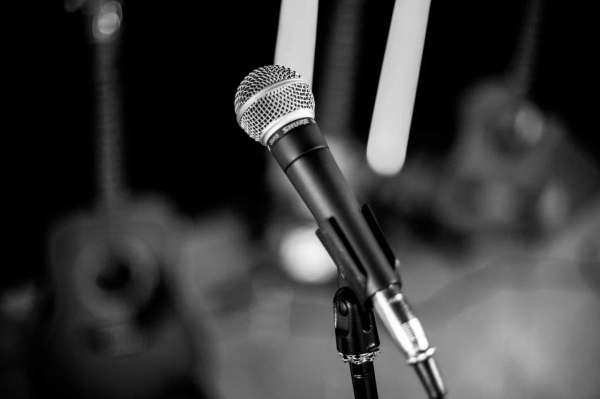 В Екатеринбурге отменили концерт комика Нурлана Сабурова