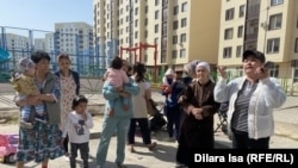 Жители многоэтажки в Шымкенте жалуются на трещины в стенах после землетрясения