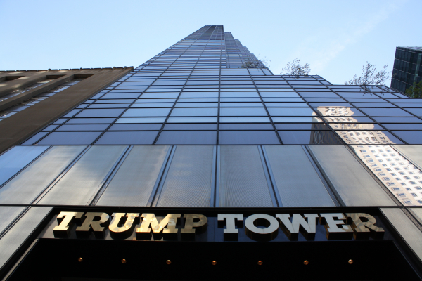Суд в США вновь запретил имя Трампа на фасаде Кеннеди-центра