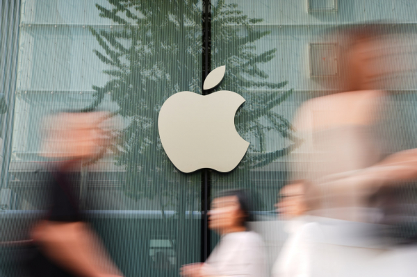 Эксперты: Apple сменила Кука на&nbsp;фоне технологического отставания