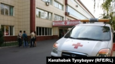 Один человек погиб, более 40 пострадали в результате пожара в многоэтажке в Алматы