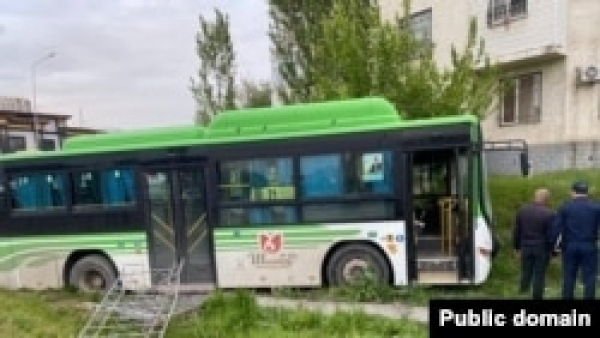 Число погибших в результате наезда автобуса в Шымкенте возросло до пяти человек