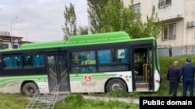 Число погибших в результате наезда автобуса в Шымкенте возросло до пяти человек