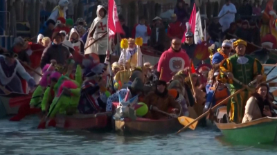 В Венеции начался традиционный карнавал. Видео