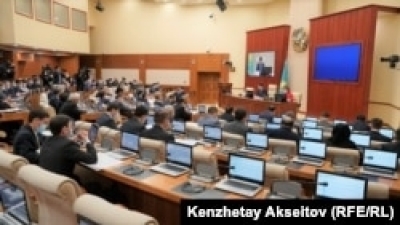 НПК и «Ак жол» представили депутатов, направляемых в мажилис