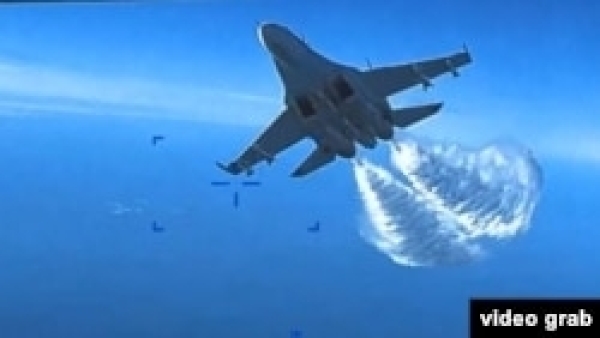 США опубликовали видео с погибшим разведдроном и российскими истребителями
