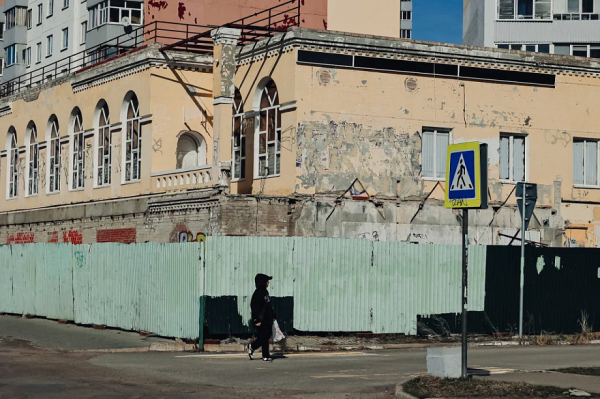 &laquo;Беспокоит, что здание долгое время стоит недостроенным. Хочется, чтобы оно обрело законченный вид&raquo;