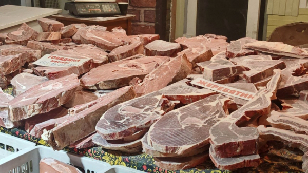 Дошкольников Екатеринбурга чуть не накормили просроченным мясом