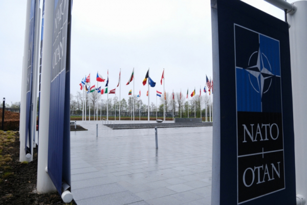 Политолог раскрыл, выйдут ли США из НАТО после предательства союзников