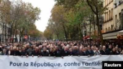 Во Франции около 200 тысяч человек вышли на марш против антисемитизма