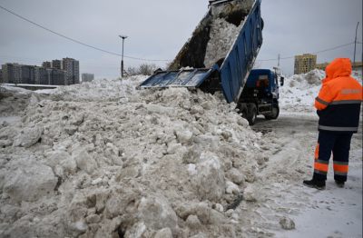 На уборку снега на Горьковской железной дороге направили 105 единиц техники