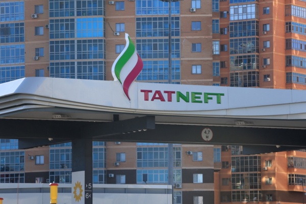 Татнефть ввела ограничение на продажу топлива и принимает только наличные